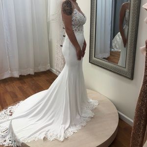 Enzoni Wedding Dress & Veil